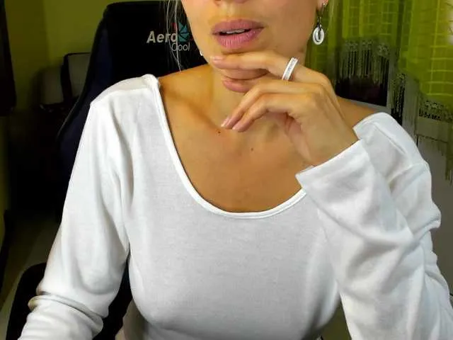 SonY_CaM – webcam model profile photo Image 19