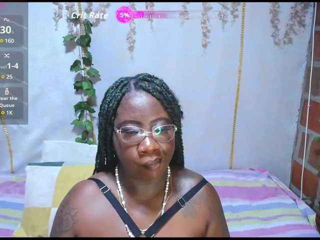 Dolce – webcam model profile photo Image 5