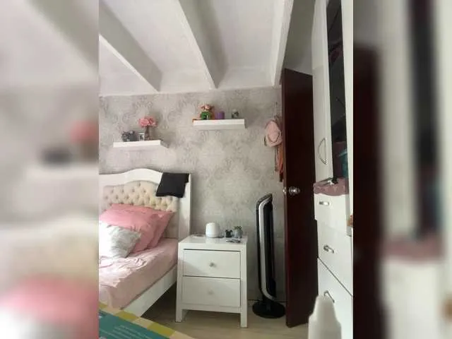 yuna_rin – webcam model profile photo Image 13