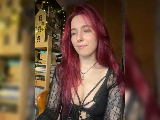 Dolce – webcam model profile photo Image 18