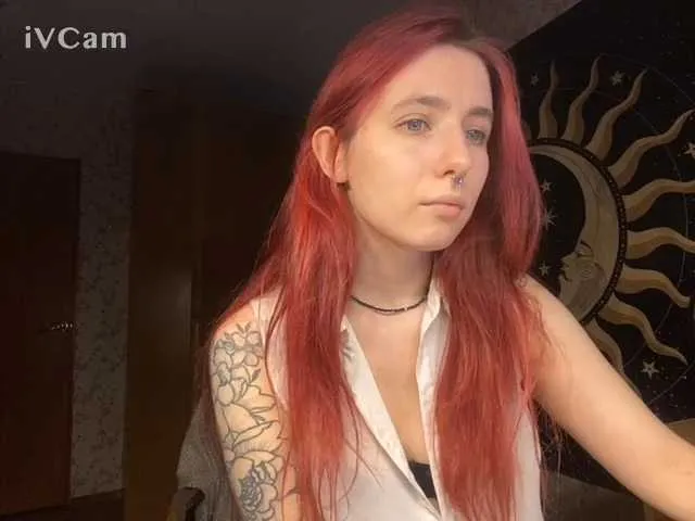 Dolce – webcam model profile photo Image 6