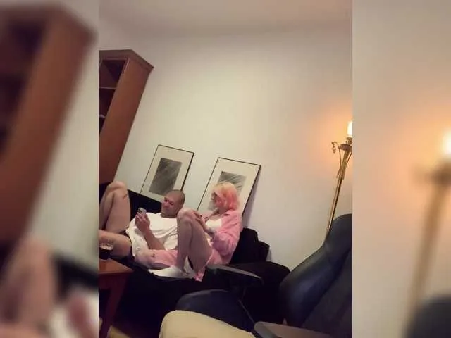 SherineNorth – webcam model profile photo Image 5