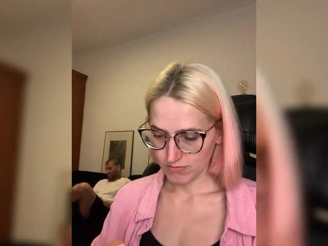 SherineNorth – webcam model profile photo Image 7