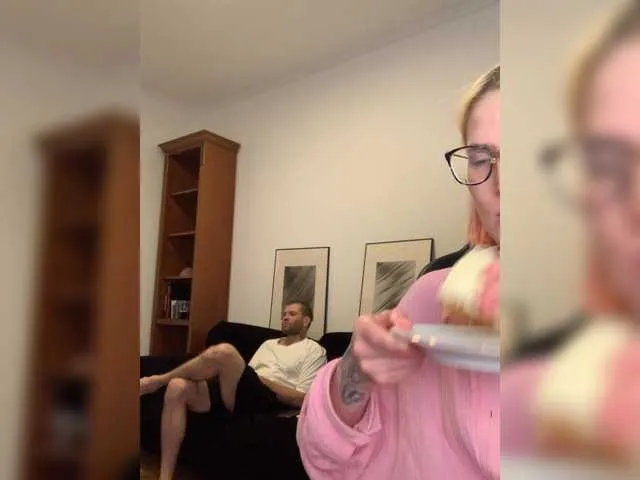 SherineNorth – webcam model profile photo Image 8