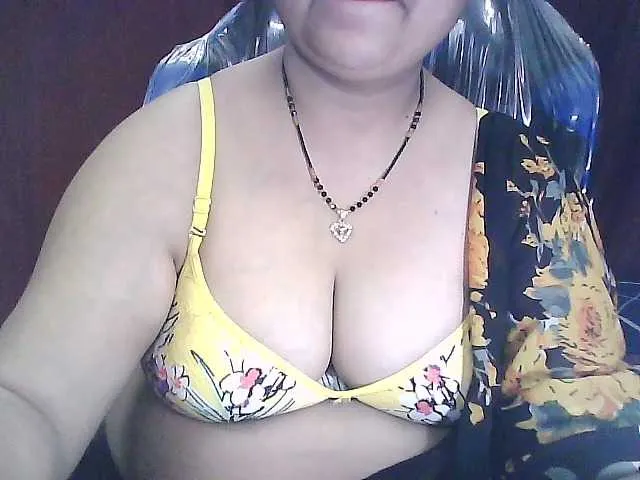 ErzabelLew – webcam model profile photo Image 9