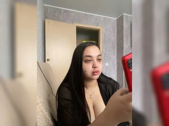 raisawetsx – webcam model profile photo Image 4