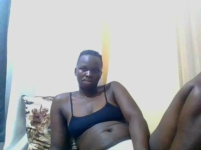 Kivcaluck – webcam model profile photo Image 2