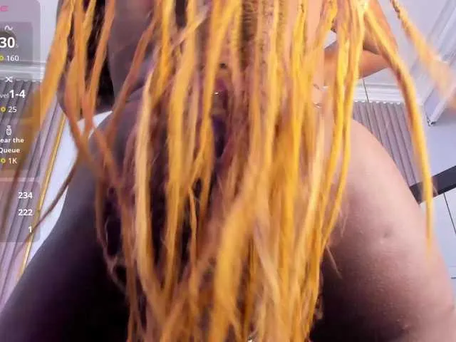 Sarawhitee – webcam model profile photo Image 12