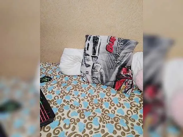 MadelineLane – webcam model profile photo Image 11