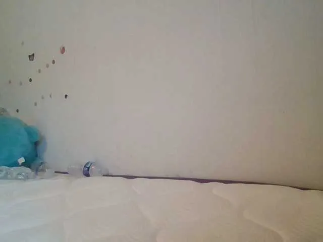 Dolce – webcam model profile photo Image 6