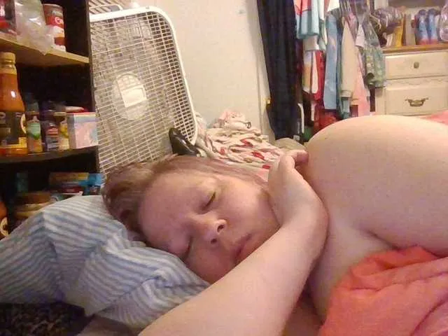 Dolce – webcam model profile photo Image 8