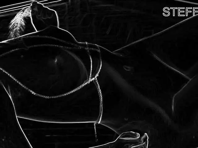 DelinaRose – webcam model profile photo Image 2