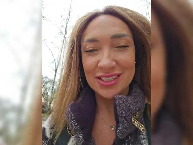 MelinaLuviani – webcam model profile photo Image 3