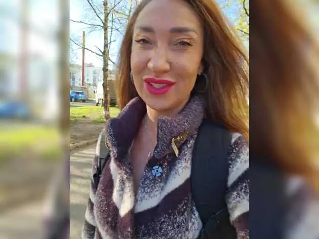 MelinaLuviani – webcam model profile photo Image 5