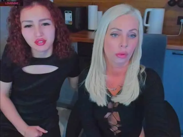 Bella – webcam model profile photo Image 6