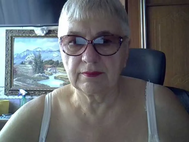 LallyRose – webcam model profile photo Image 13