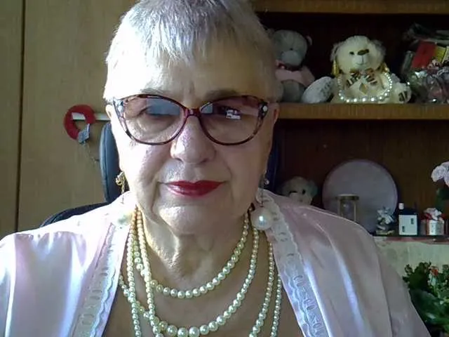 LallyRose – webcam model profile photo Image 16