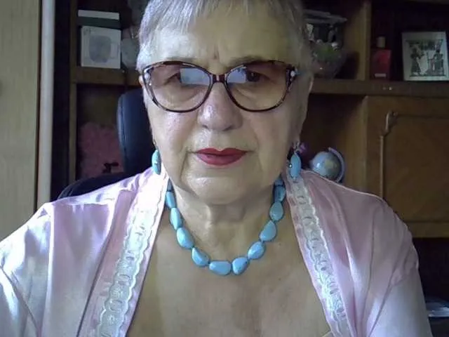 LallyRose – webcam model profile photo Image 17