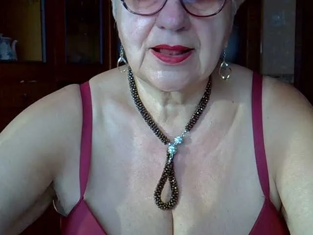 LallyRose – webcam model profile photo Image 6