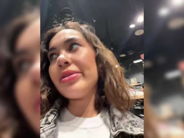 AnnAbbey – webcam model profile photo Image 12