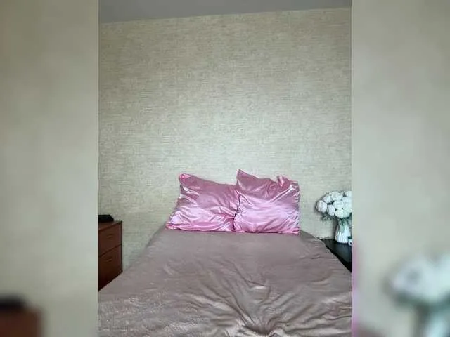 Scarlett – webcam model profile photo Image 13