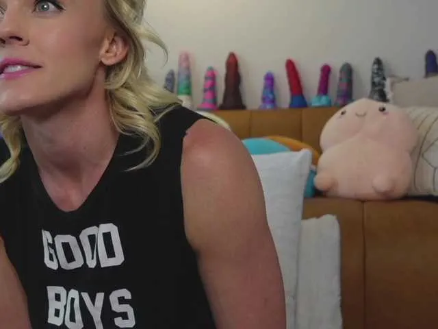 TaylorLove303 – webcam model profile photo