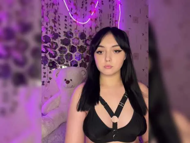 GrettaGrand – webcam model profile photo Image 6