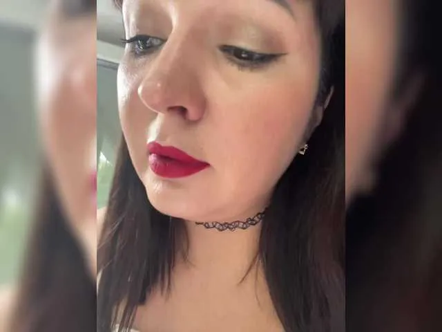 SherineNorth – webcam model profile photo Image 13