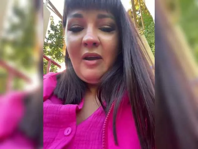 SherineNorth – webcam model profile photo Image 18