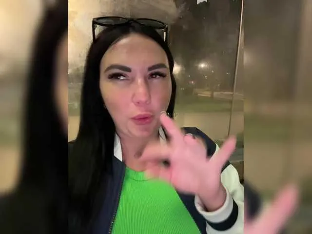 TokionaJoe – webcam model profile photo Image 16