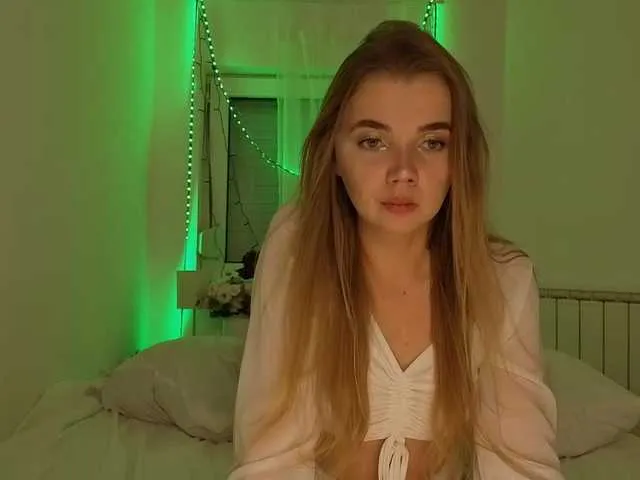 Seira__nn – webcam model profile photo Image 5