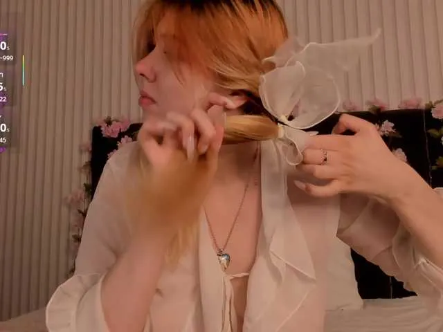 ZarinaSwift – webcam model profile photo Image 9