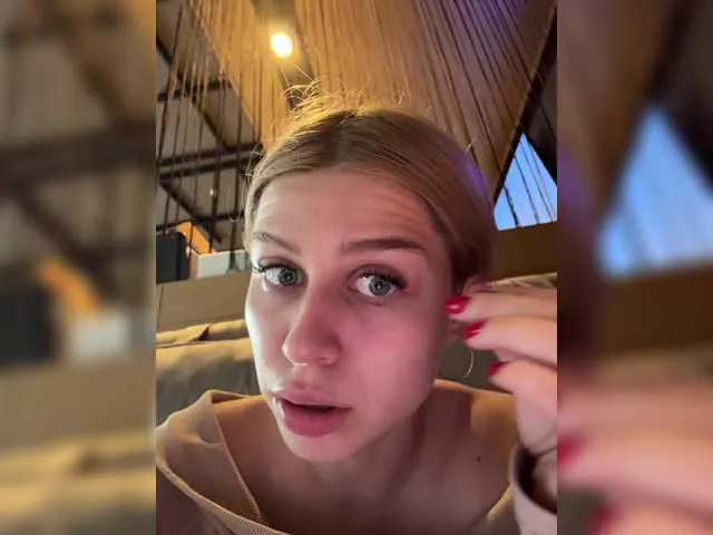 stargroup – webcam model profile photo Image 10