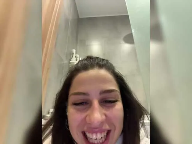 stargroup – webcam model profile photo Image 18