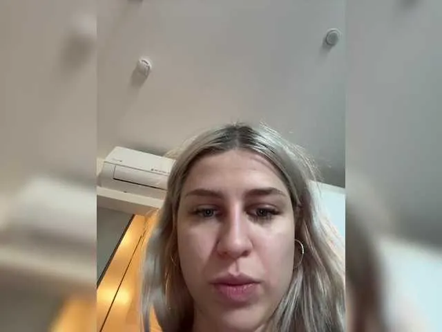 stargroup – webcam model profile photo Image 3