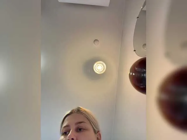 stargroup – webcam model profile photo Image 4