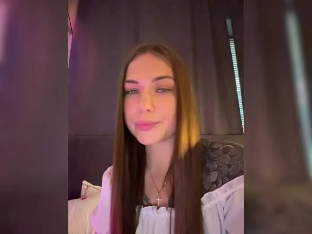 --Erika-- – webcam model profile photo Image 3