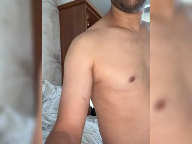 OneInAMillionXXX – webcam model profile photo Image 12