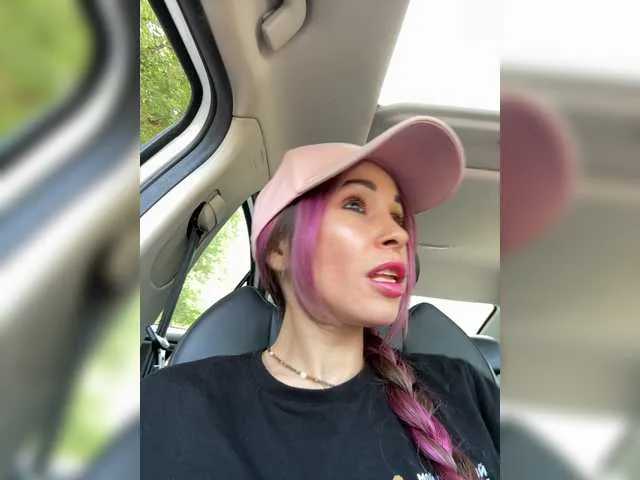 OneInAMillionXXX – webcam model profile photo Image 7