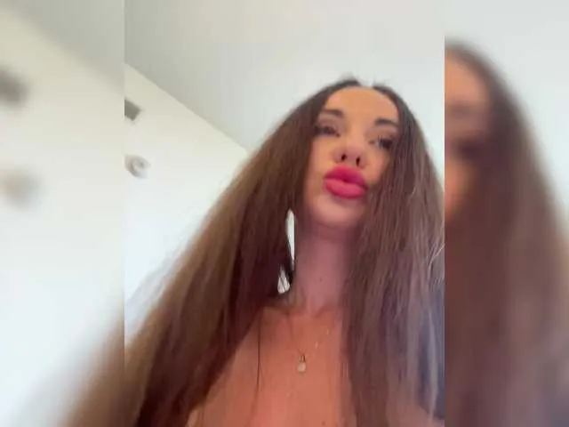 CatalinaDalessio – webcam model profile photo Image 15