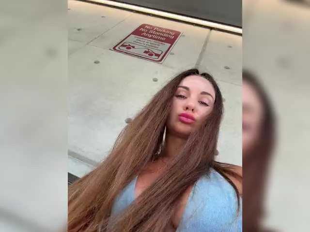 CatalinaDalessio – webcam model profile photo Image 19