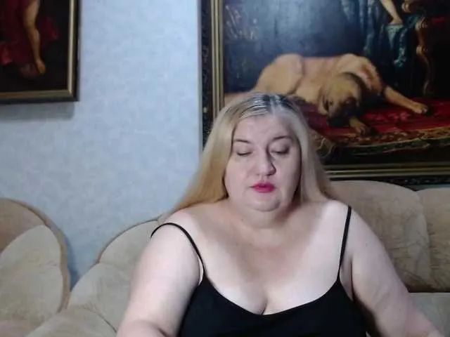 Dolce – webcam model profile photo Image 14