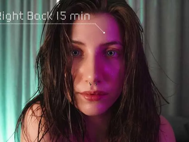 LaraCharm – webcam model profile photo Image 8