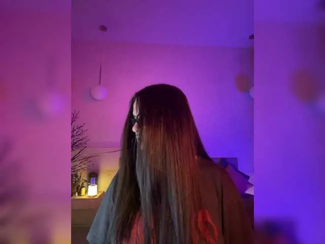 Naughty-Mailey – webcam model profile photo Image 12