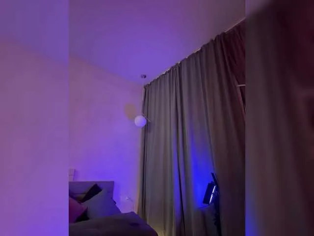 Naughty-Mailey – webcam model profile photo Image 13