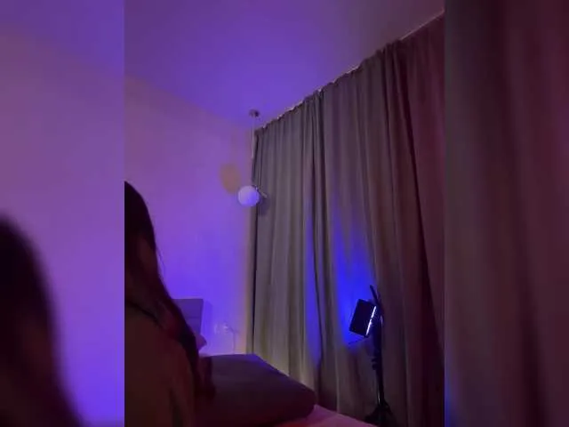 Naughty-Mailey – webcam model profile photo Image 18