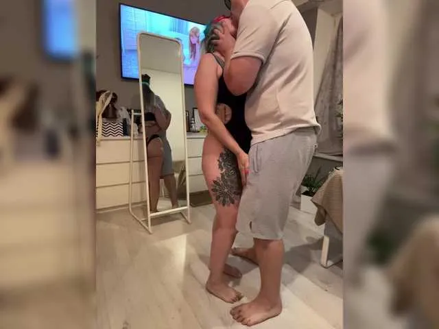 ElizaJaramillo – webcam model profile photo Image 7