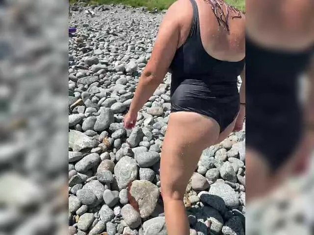 Bella – webcam model profile photo Image 12