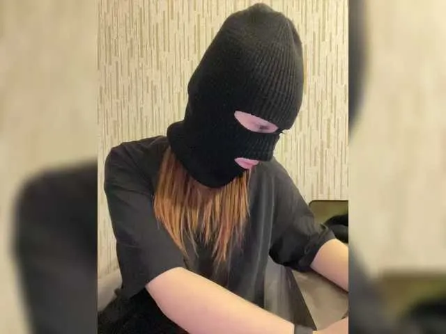 KateGale – webcam model profile photo Image 7