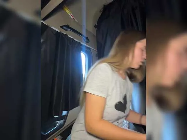 AlisonColemans – webcam model profile photo Image 11